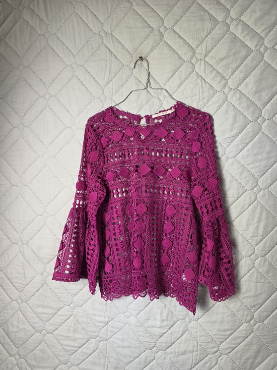 Ellison Tops - Ellison Women's Fuchsia Crochet Lace Long Sleeve Top Sz M